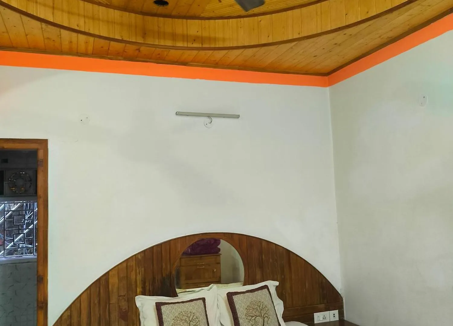 Hotel Kingsway Near Mall Road Shimla
